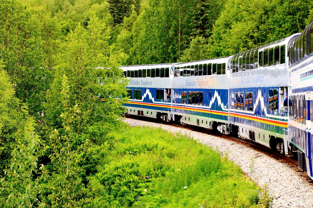 Alaska train McKinley Princess curve railroad