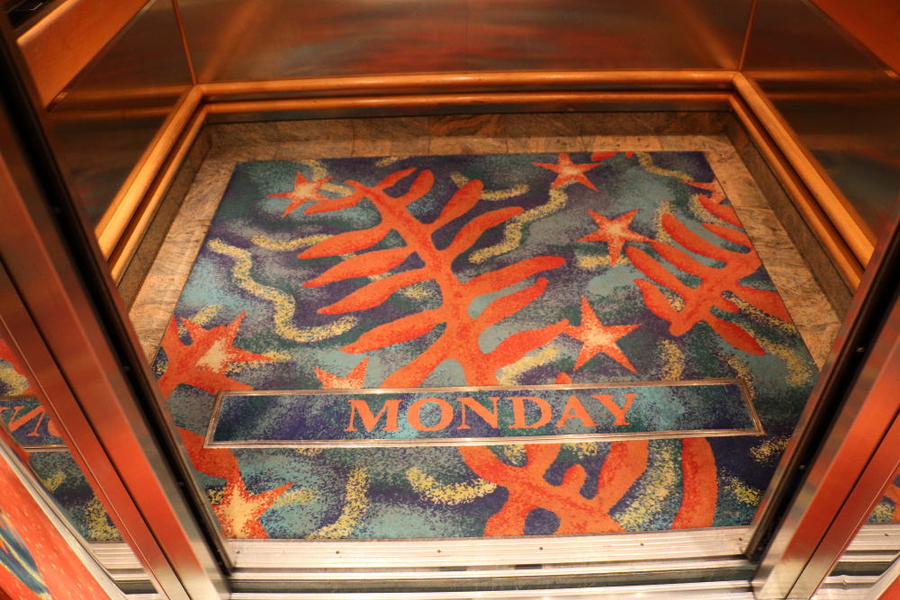 Independence Of The Seas elevator Monday