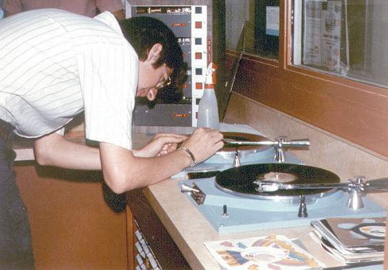 Actual phonographs and actual 45 rpm singles