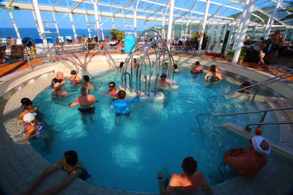 Solarium pool on Allure Of The Seas