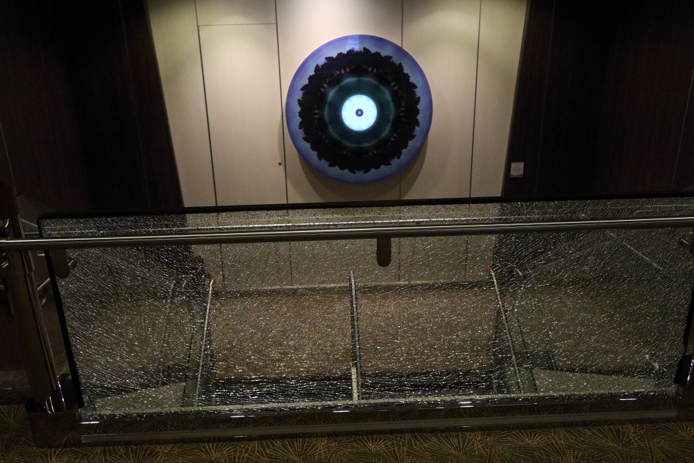 broken glass on Anthem Of The Seas