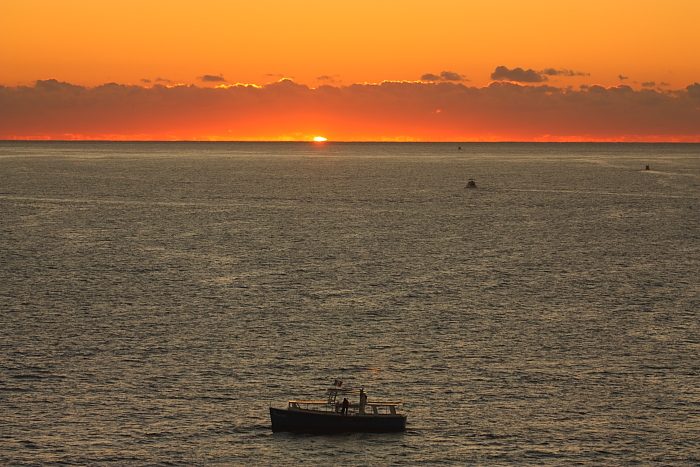 Pacific ocean sunrise photo from the Carnival Splendor