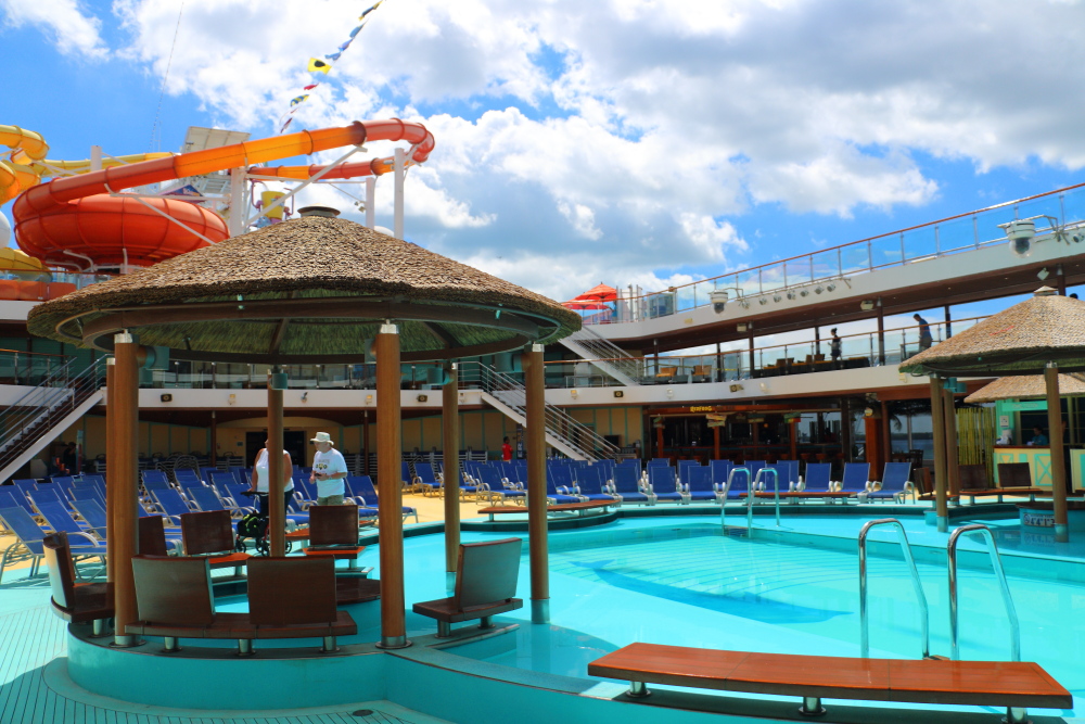 Carnival Breeze Lido pool