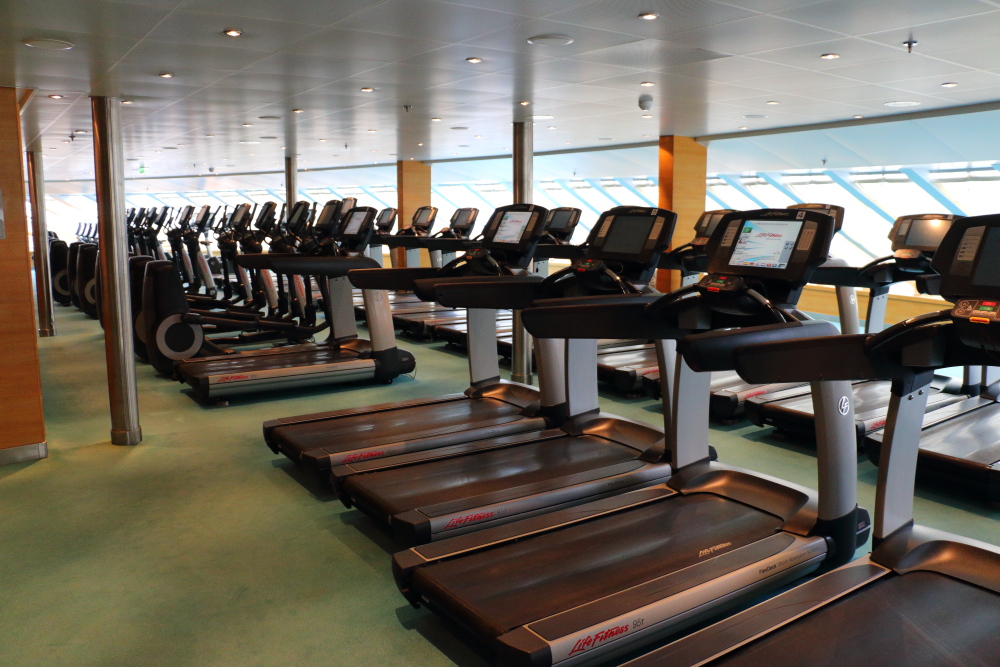 Carnival Breeze fitness center gym