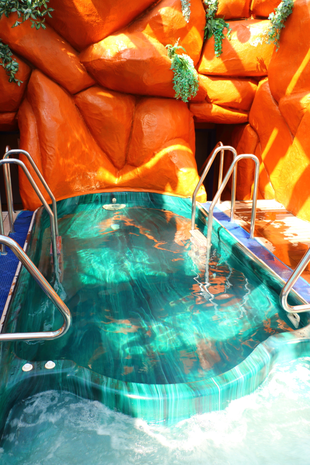 Carnival Glory fitness center Jacuzzi