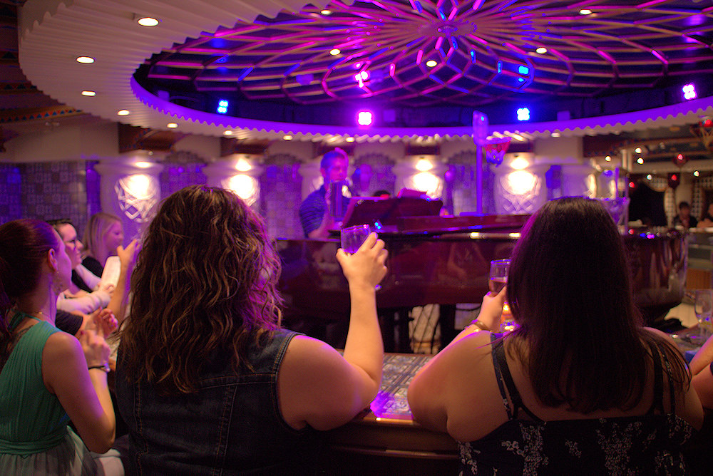 Carnival Miracle piano bar