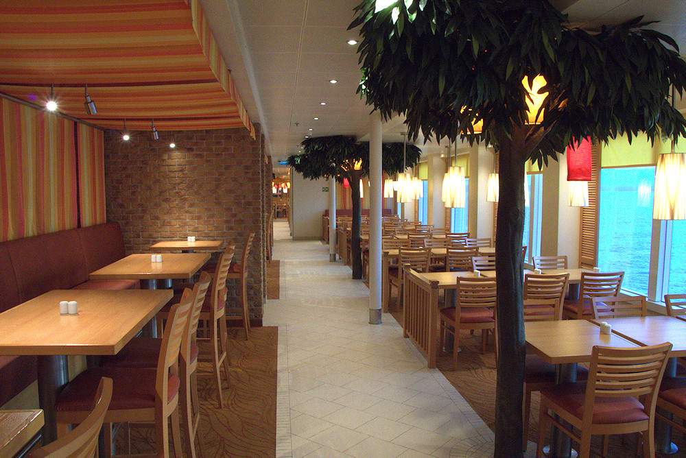 Carnival Vista buffet restaurant seating