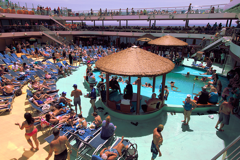 Carnival Vista Lido pool