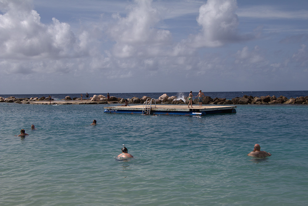 Mambo beach swimming