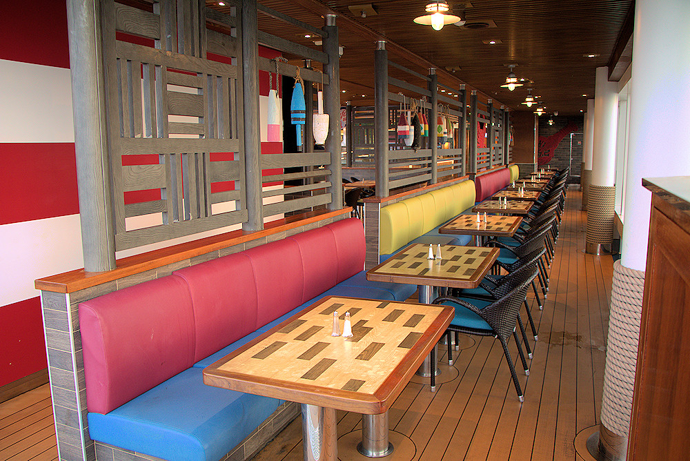 Carnival Vista seafood shack seating