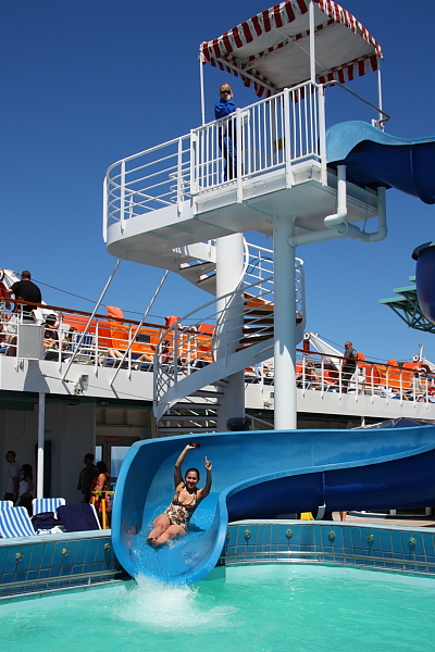 Carnival Paradise waterslide