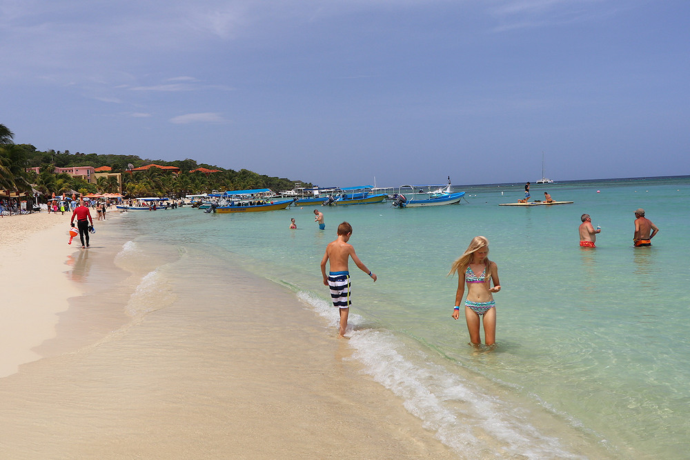 Mayan Princess Resort beach Roatan