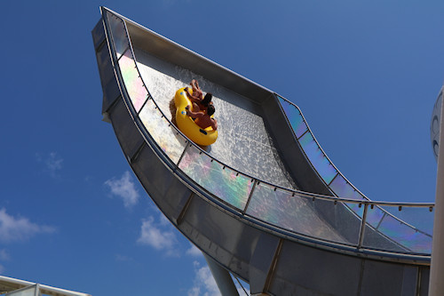 Tidal Wave water slide on Liberty Of The Seas