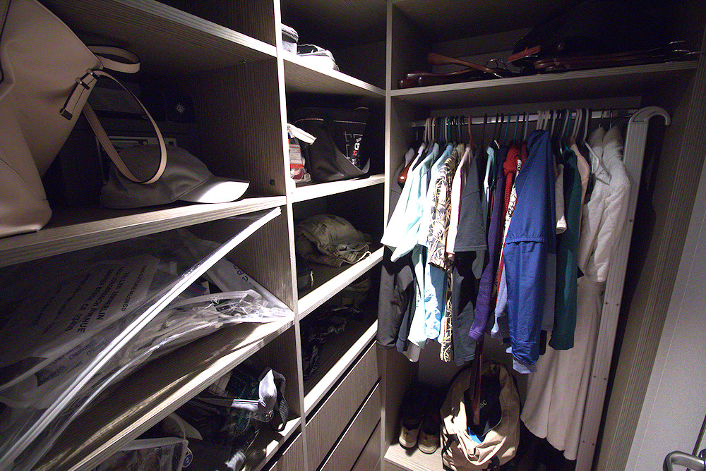 MSC Seaside walk-in closet in Aurea suite