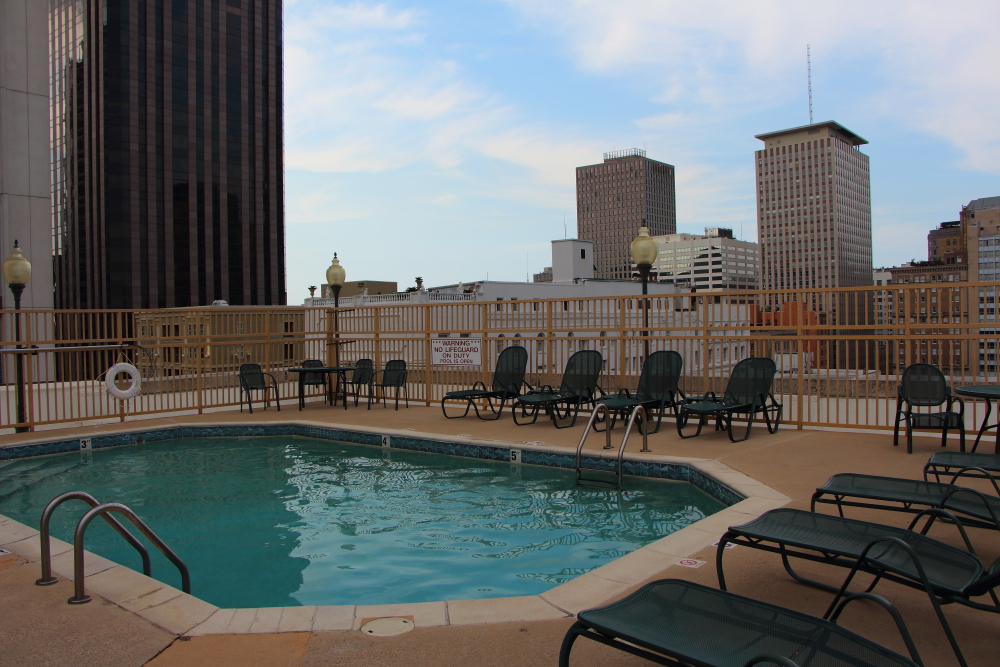 Drury Inn rooftop swimming pool