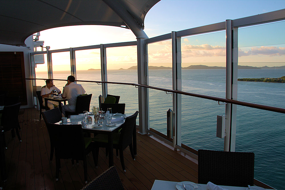 Norwegian Escape Haven restaurant patio