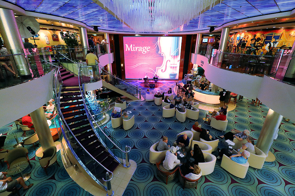 Norwegian Pearl atrium