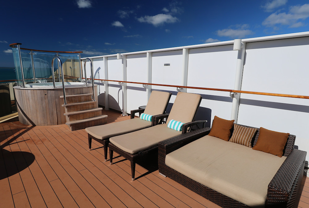 Norwegian Pearl 15000 deluxe owners suite balcony