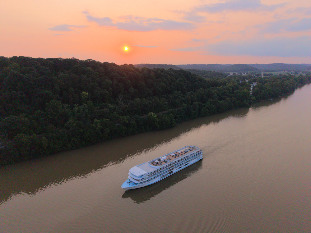American Melody on the Ohio River at sunset