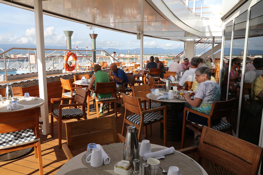 Viking Star outdoor dining