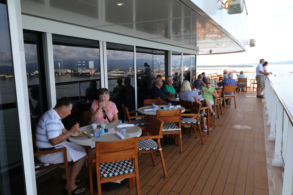 Viking Star outdoor dining